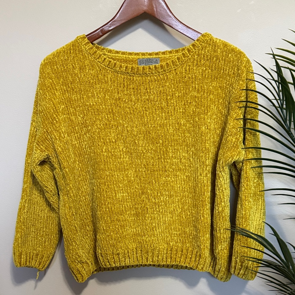 Joseph A Vibrant Yellow Women's Crew Neck Sweater